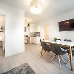 Sunlit Heaven 2-bdr Apartman