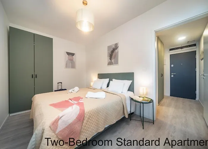 Sunlit Heaven 2-bdr Appartamento Budapest