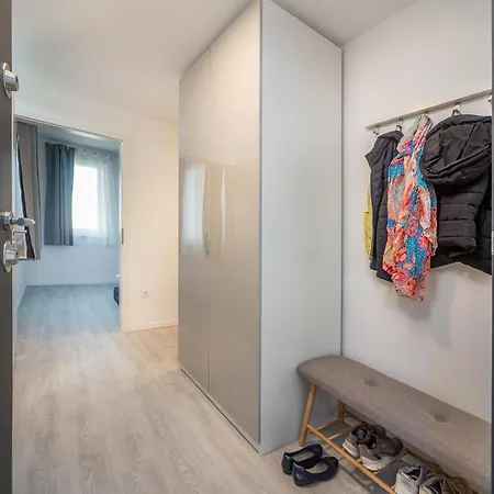 Sunlit Heaven 2-bdr * Budapest