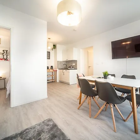 Sunlit Heaven 2-bdr شقة