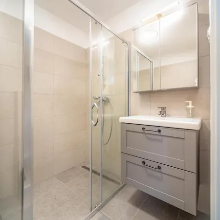 Sunlit Heaven 2-bdr بودابست